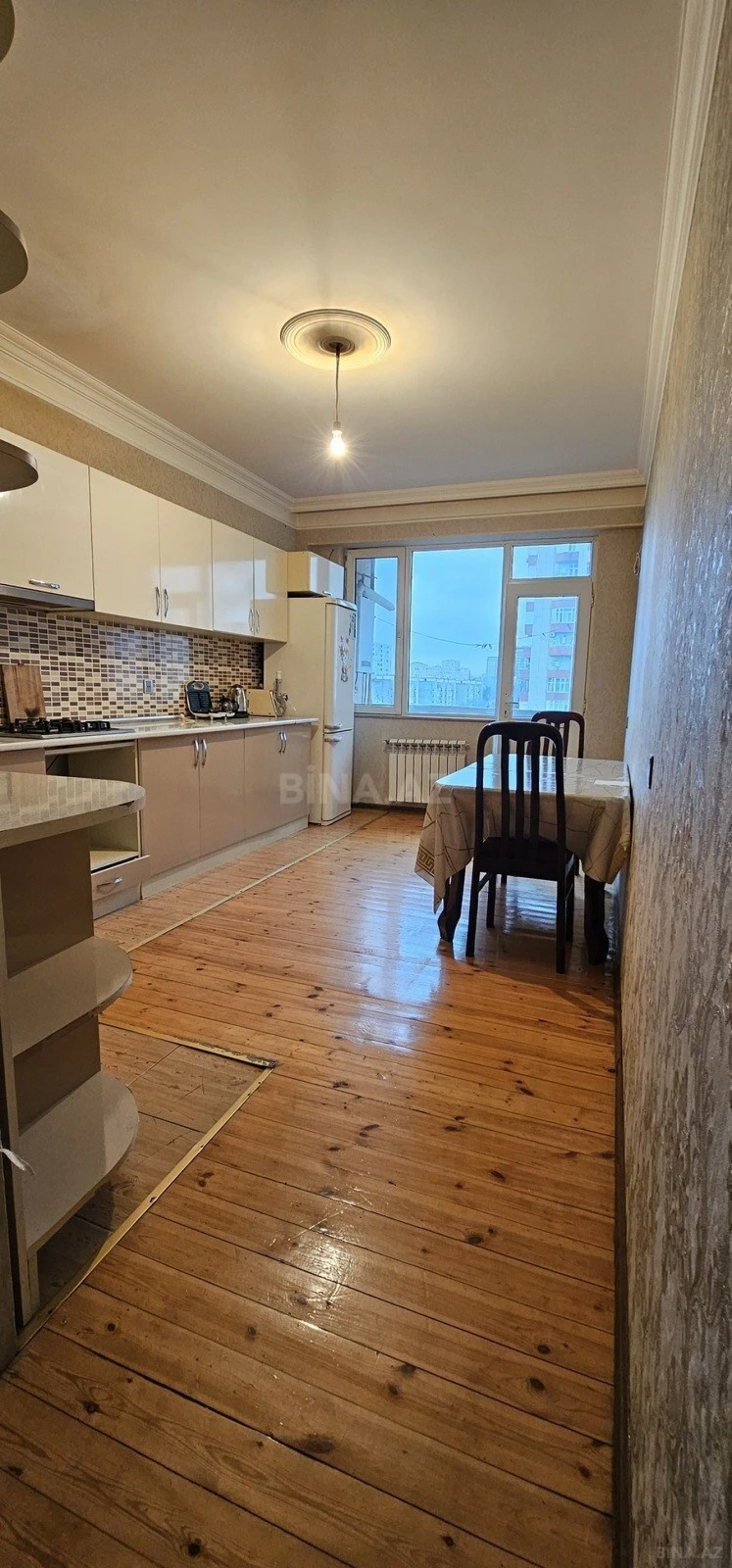 Kirayə verilir 2 otaqlı mənzil 100 m²