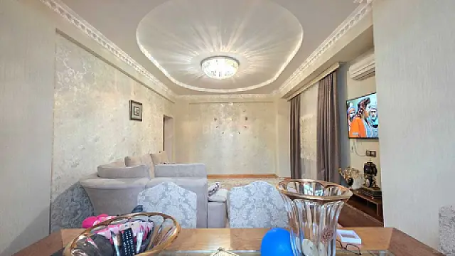 Satılır 3 otaqlı mənzil 126 m²