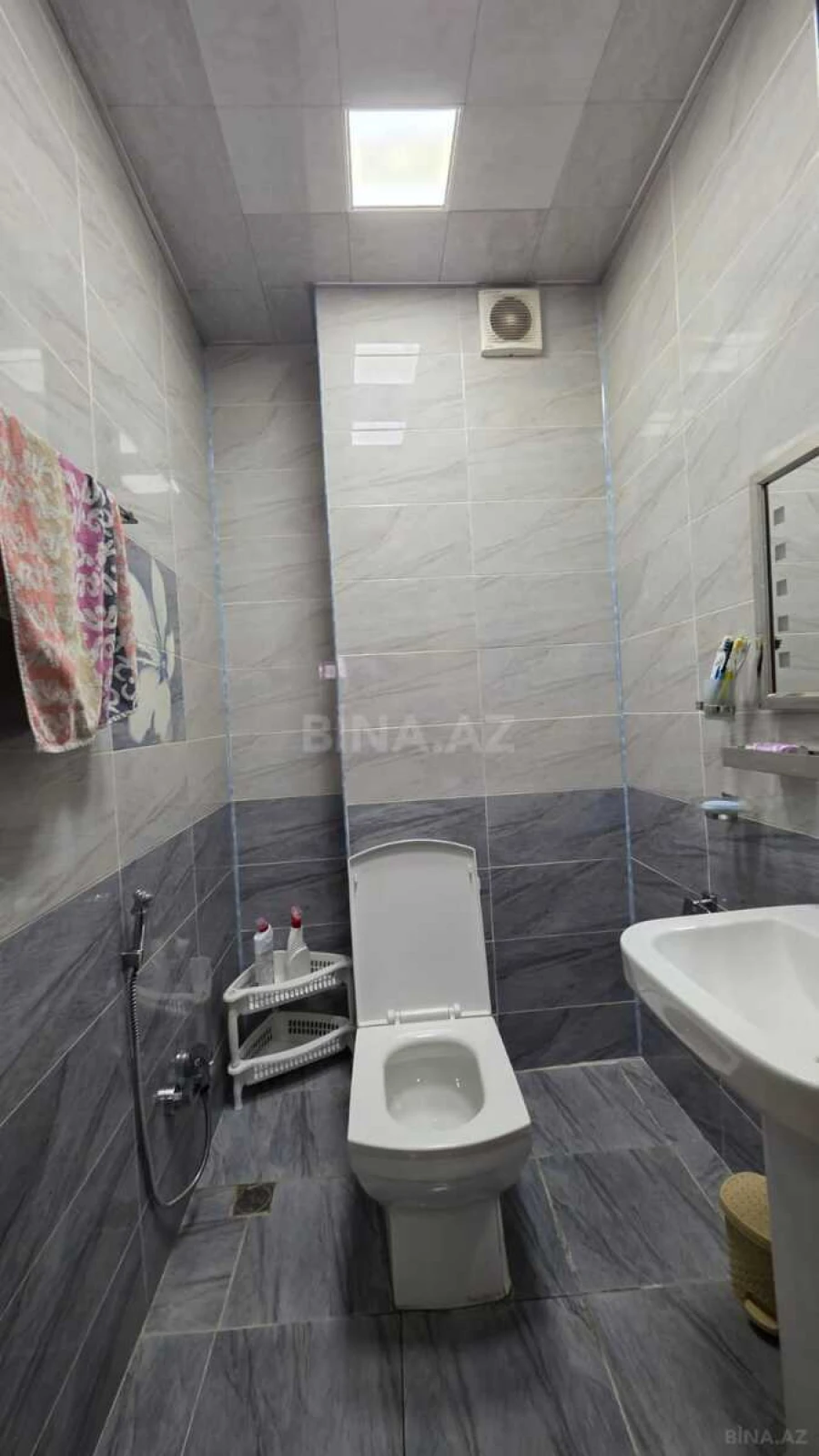 Satılır 3 otaqlı mənzil 126 m²