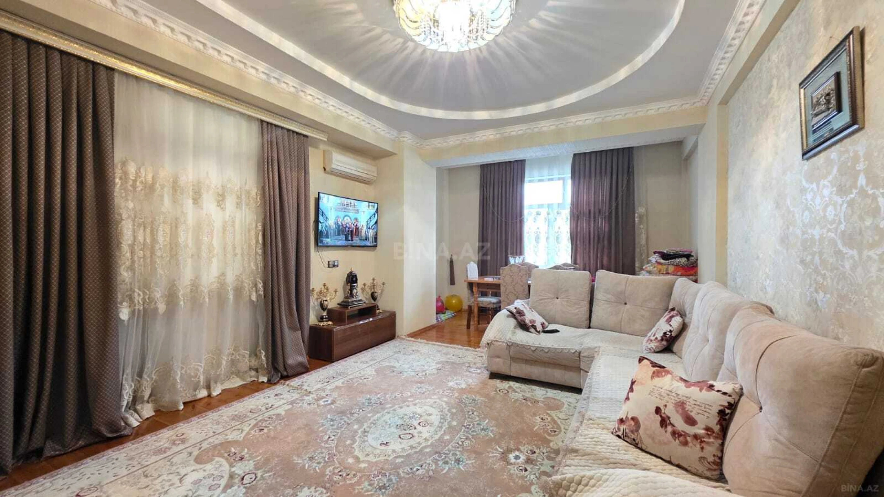 Satılır 3 otaqlı mənzil 126 m²