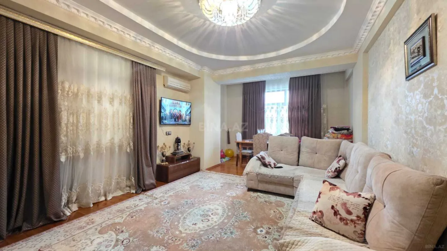 Satılır 3 otaqlı mənzil 126 m²