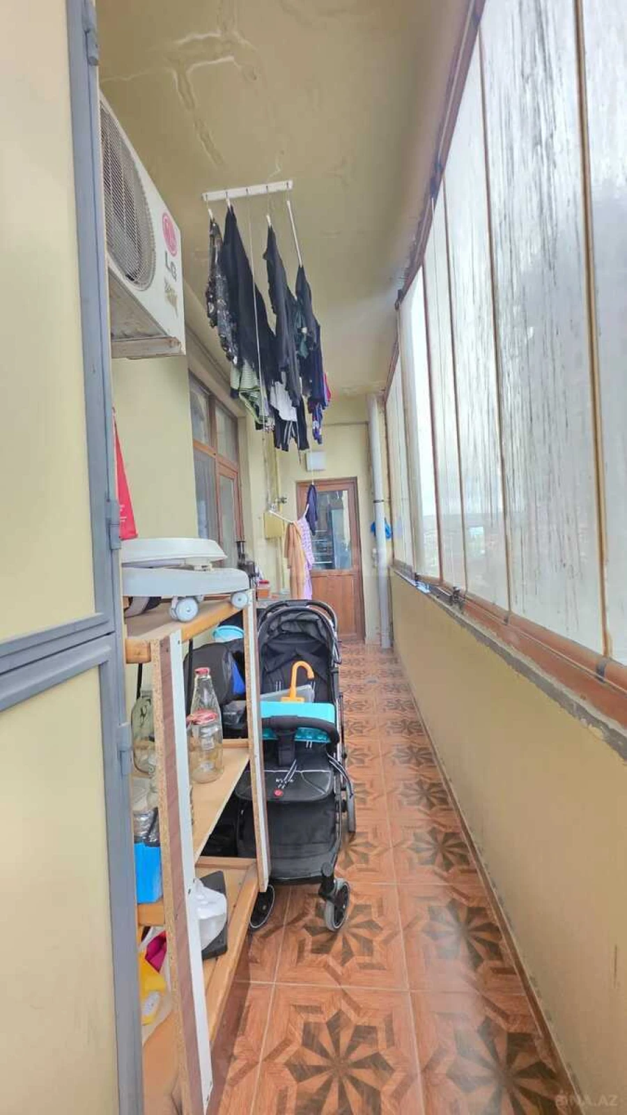 Satılır 3 otaqlı mənzil 126 m²