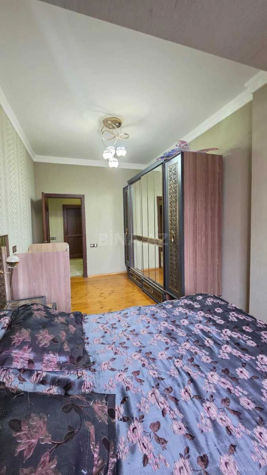 Satılır 3 otaqlı mənzil 126 m²