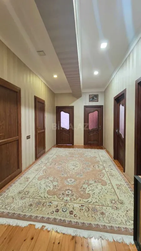 Satılır 3 otaqlı mənzil 126 m²