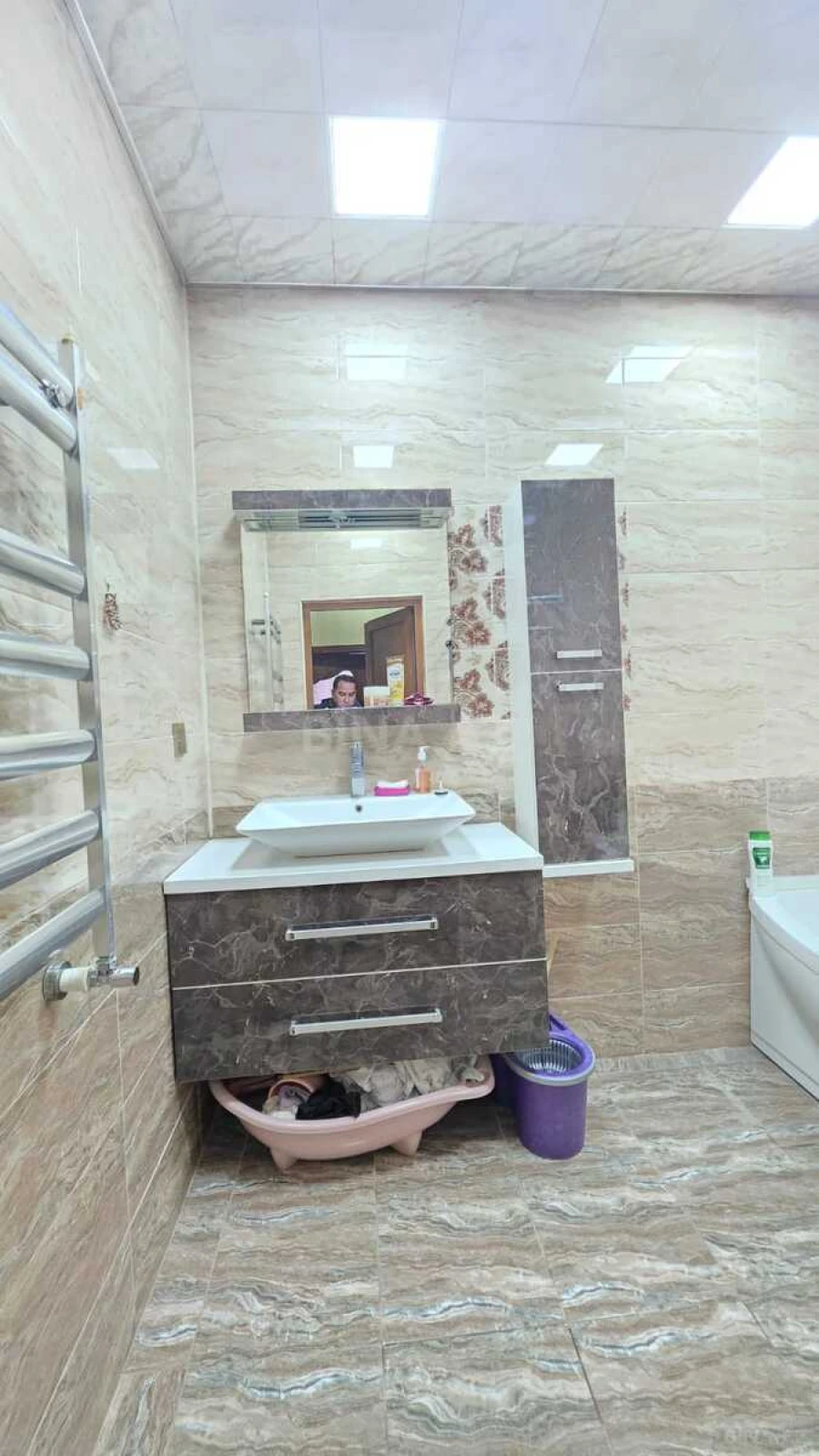 Satılır 3 otaqlı mənzil 126 m²