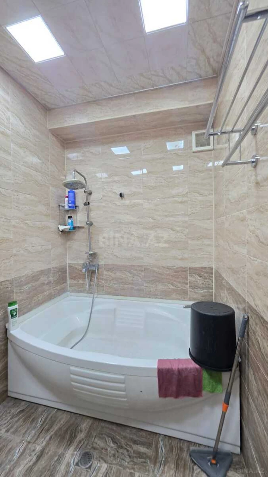 Satılır 3 otaqlı mənzil 126 m²