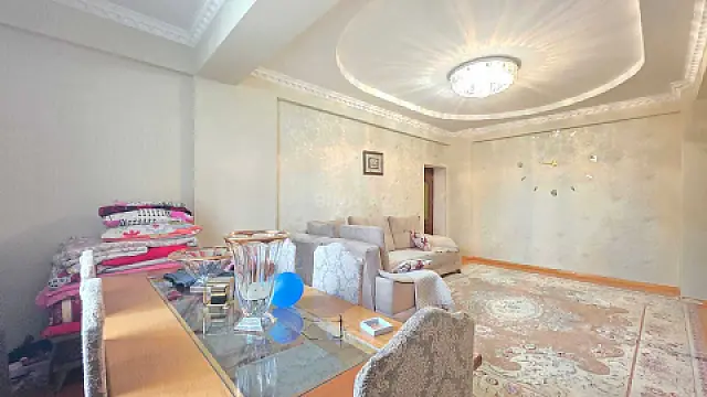 Satılır 3 otaqlı mənzil 126 m²