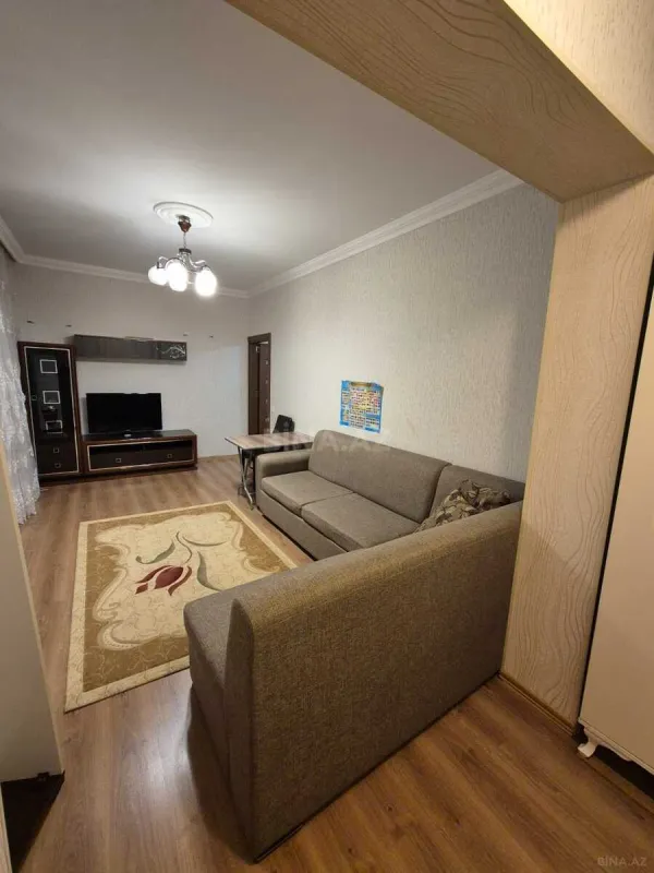 Kirayə verilir 2 otaqlı mənzil 65 m²