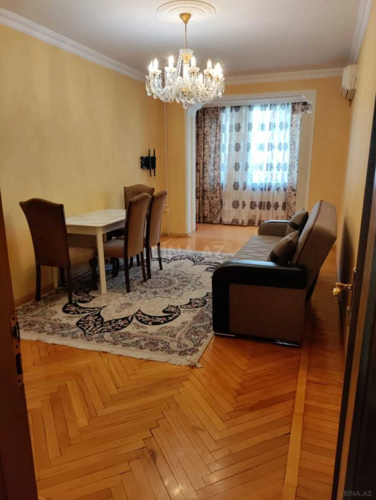 Kirayə verilir 2 otaqlı mənzil 65 m²