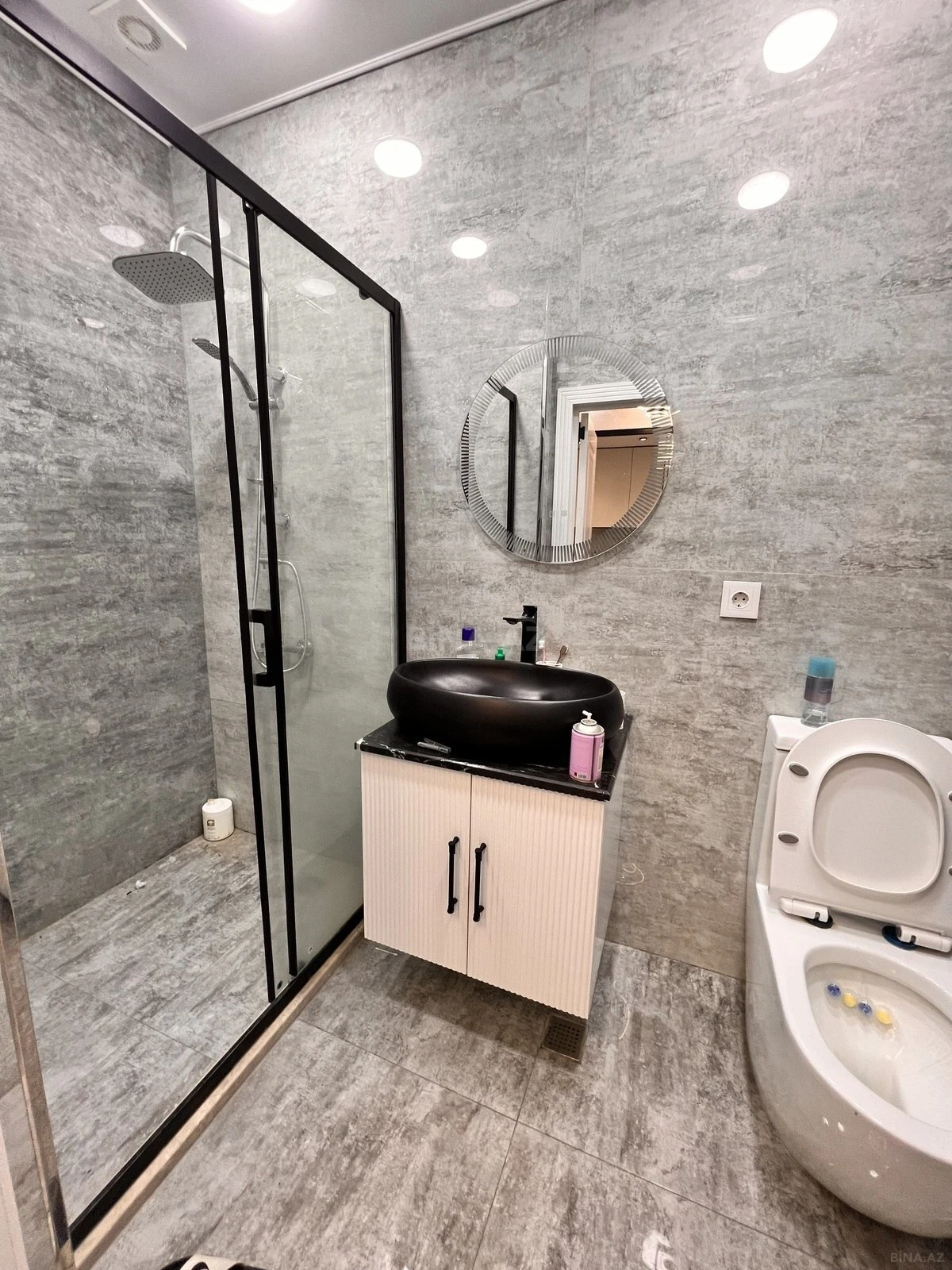 Satılır 1 otaqlı mənzil 53 m²