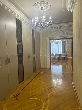 Satılır 4 otaqlı mənzil 153 m²