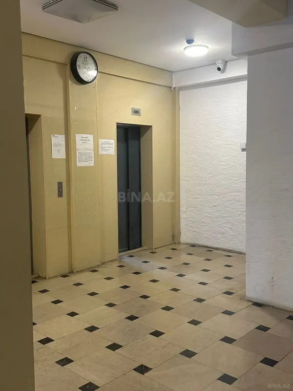 Satılır 4 otaqlı mənzil 153 m²
