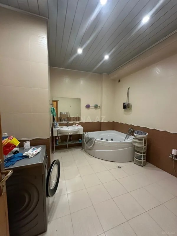 Satılır 4 otaqlı mənzil 153 m²