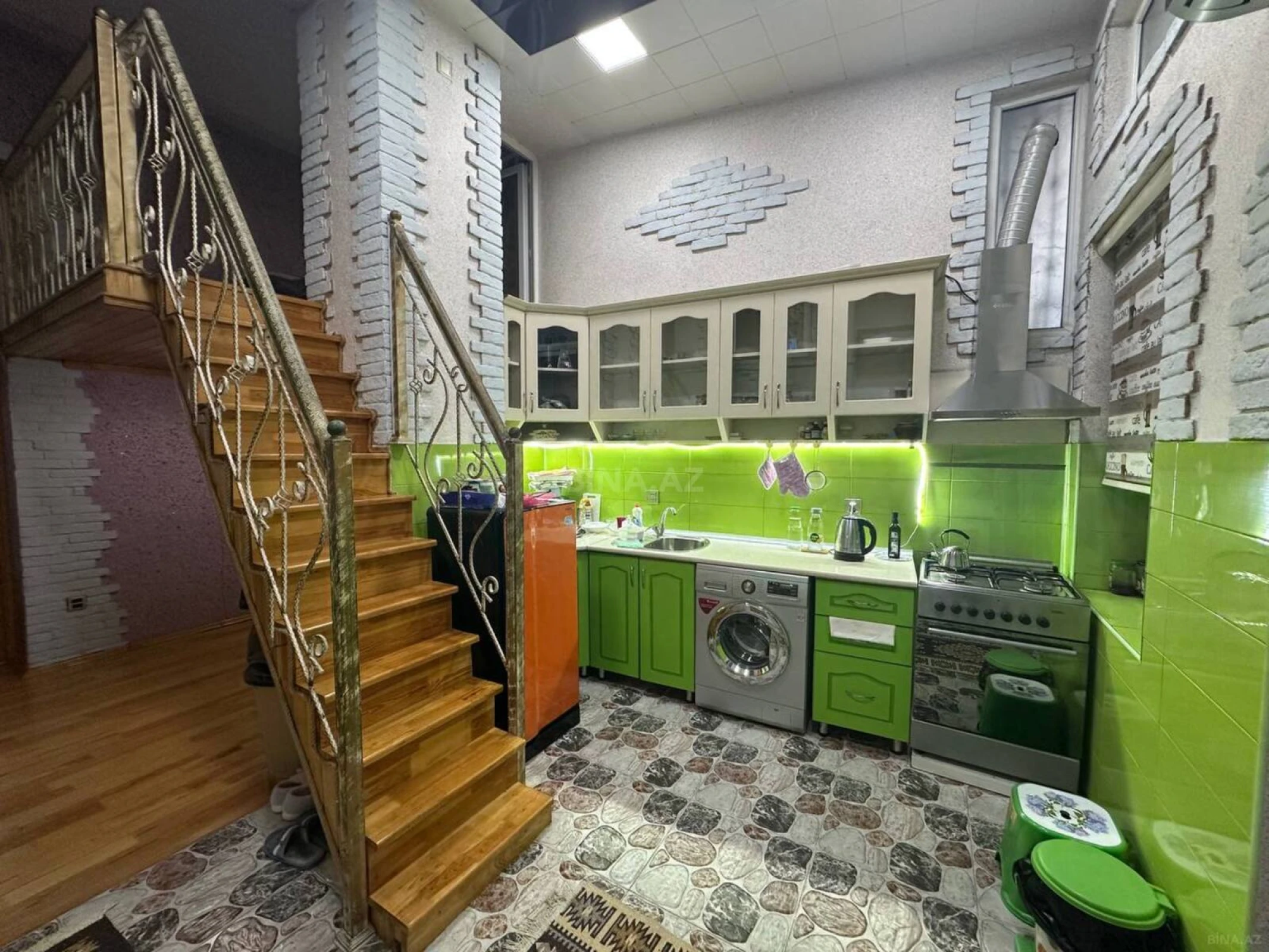 Satılır 2 otaqlı mənzil 56 m²