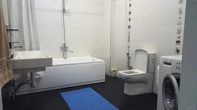 Kirayə verilir 4 otaqlı mənzil 210 m²