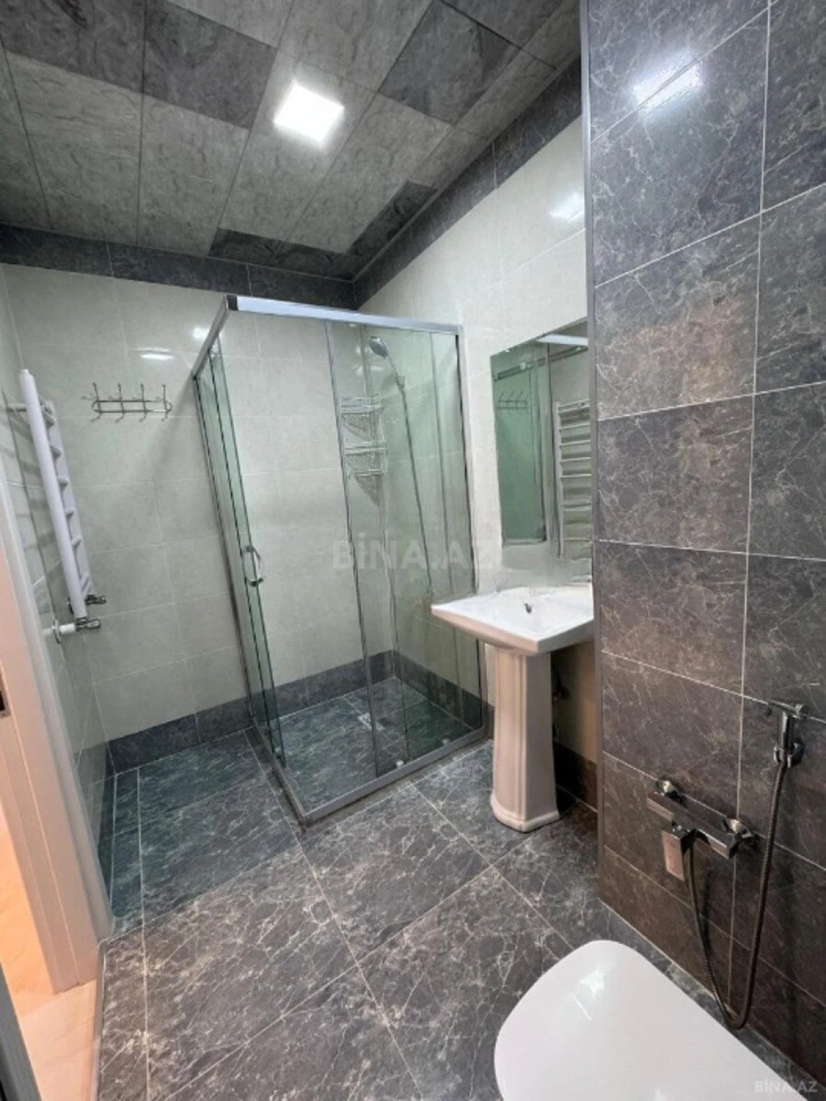 Kirayə verilir 3 otaqlı mənzil 75 m²