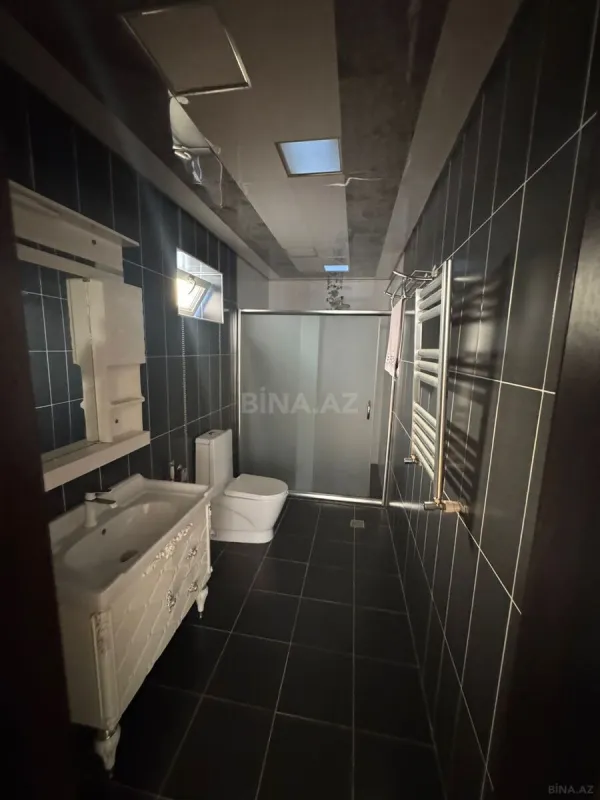 Satılır 9 otaqlı həyət evi 400 m²