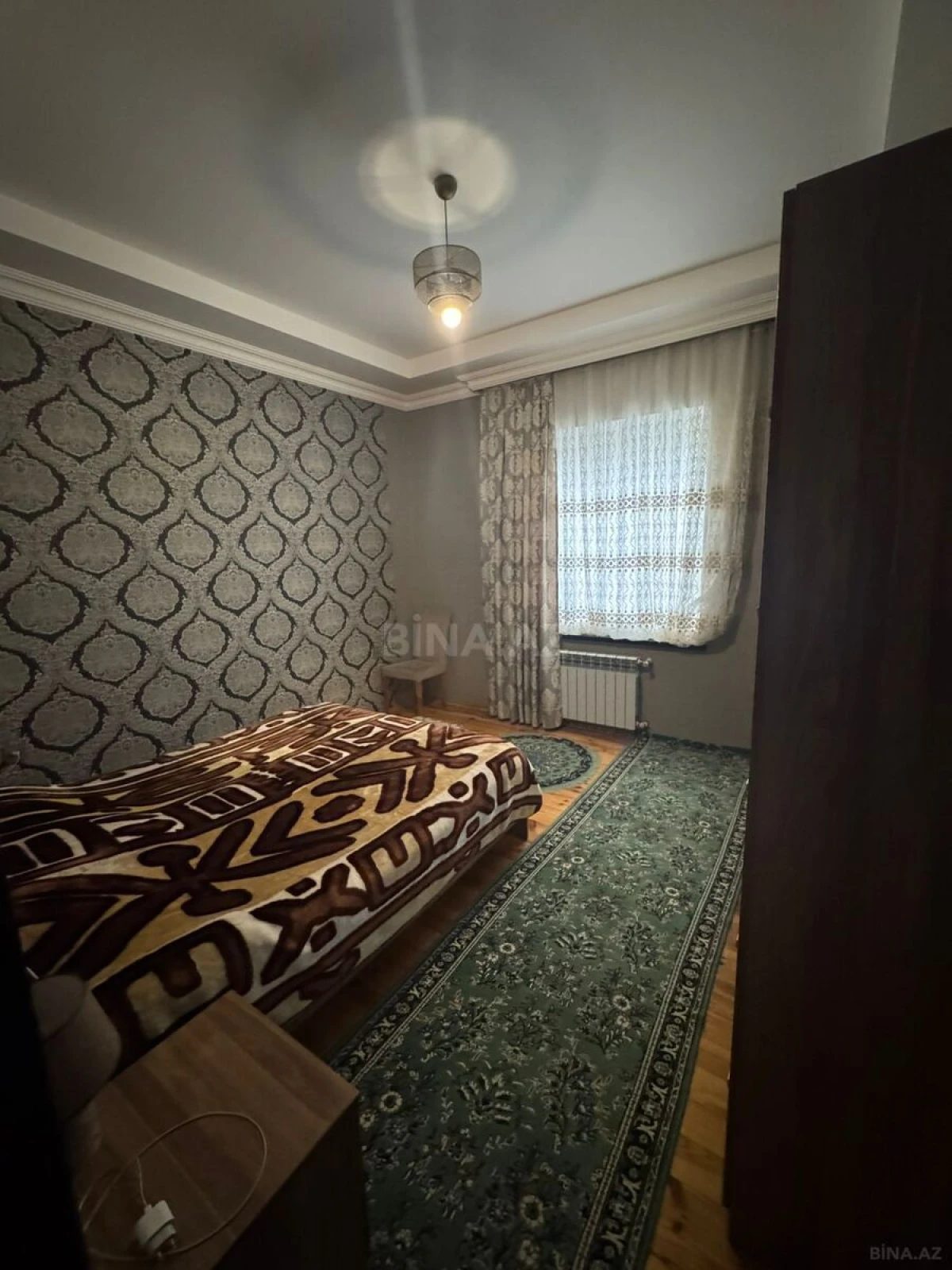 Satılır 9 otaqlı həyət evi 400 m²
