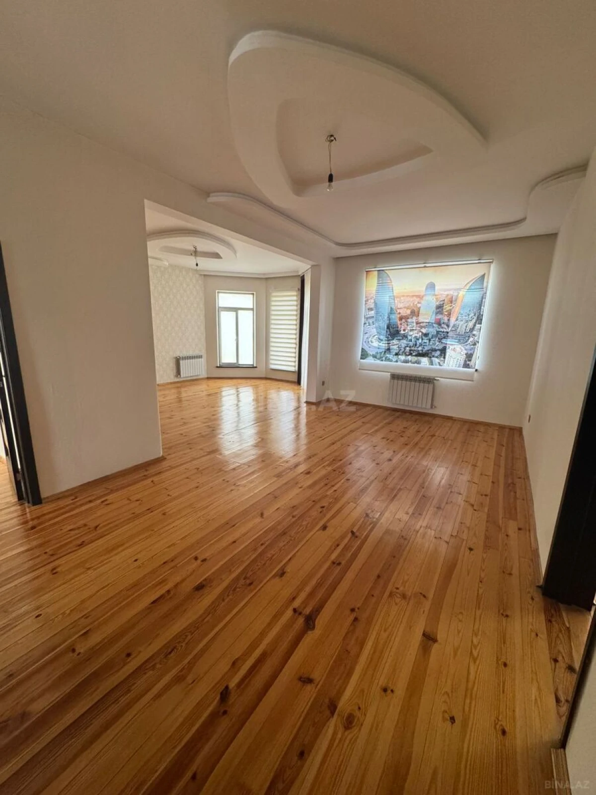 Satılır 9 otaqlı həyət evi 400 m²