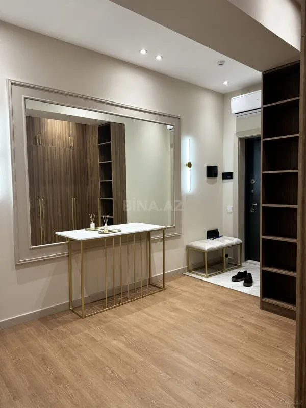 Satılır 2 otaqlı mənzil 68 m²