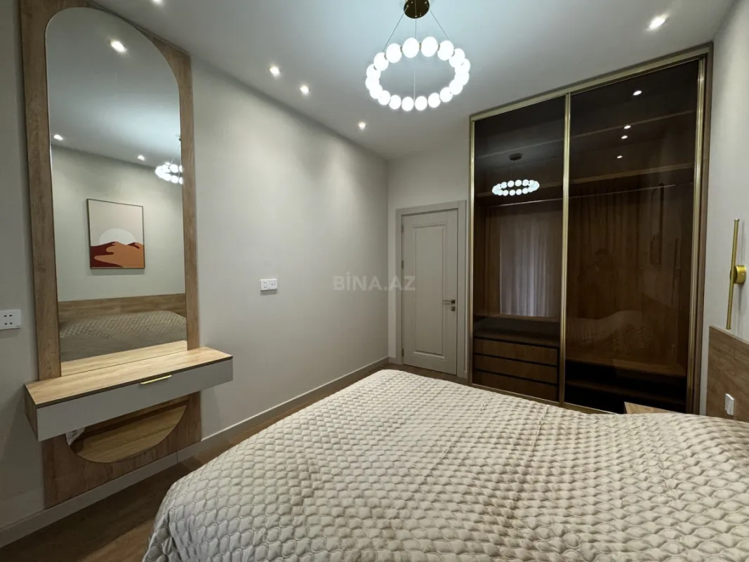 Satılır 2 otaqlı mənzil 68 m²