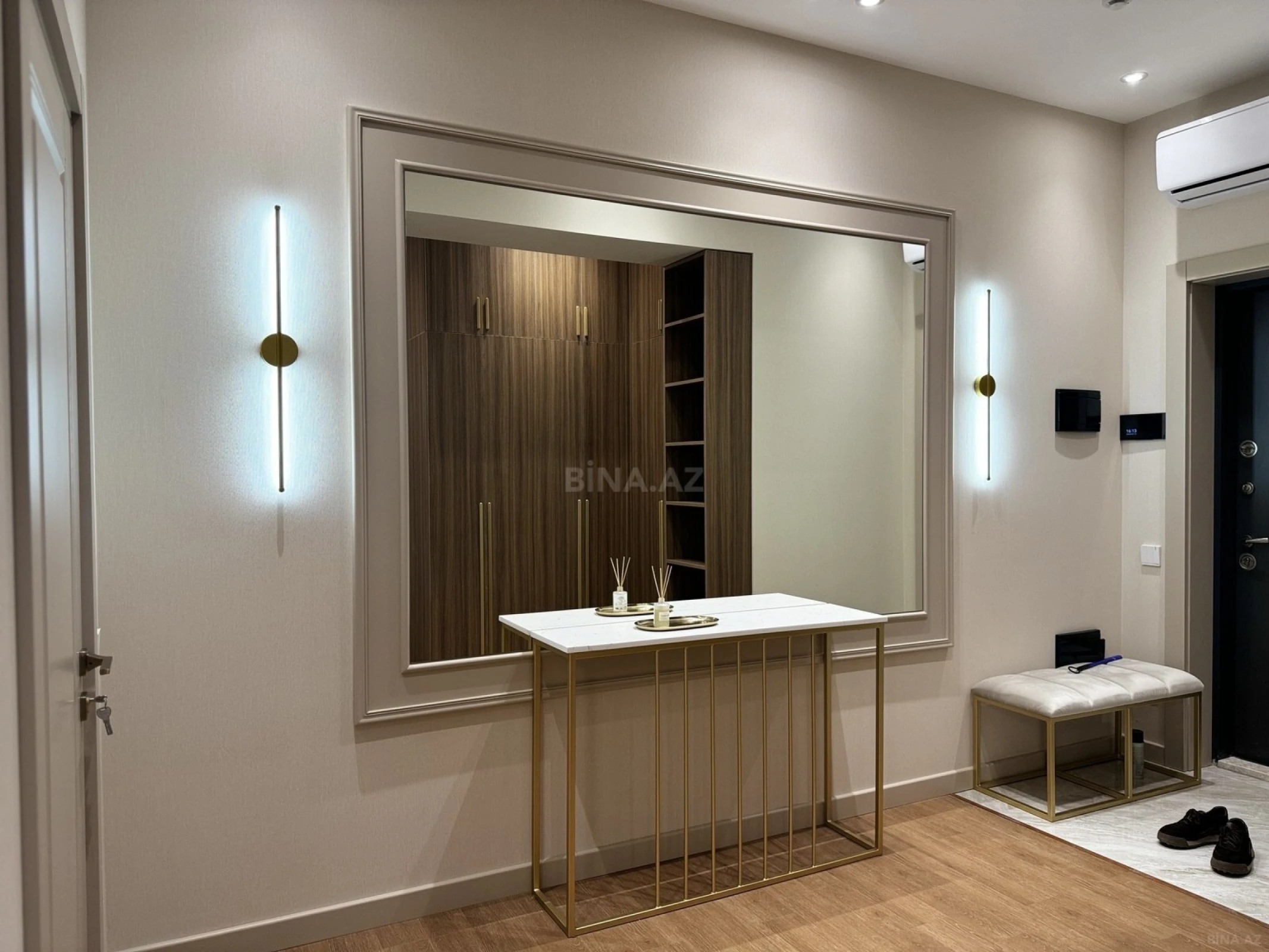 Satılır 2 otaqlı mənzil 68 m²