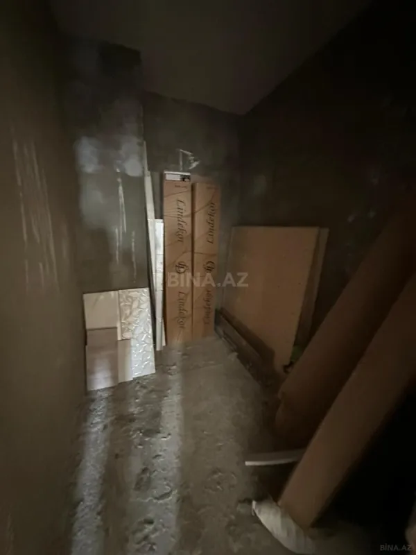 Satılır 3 otaqlı mənzil 145 m²