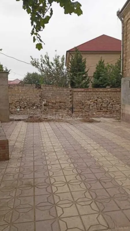 Satılır 6 otaqlı həyət evi 180 m²