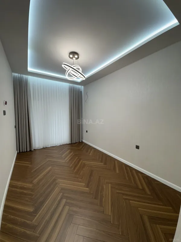 Satılır 3 otaqlı mənzil 98 m²