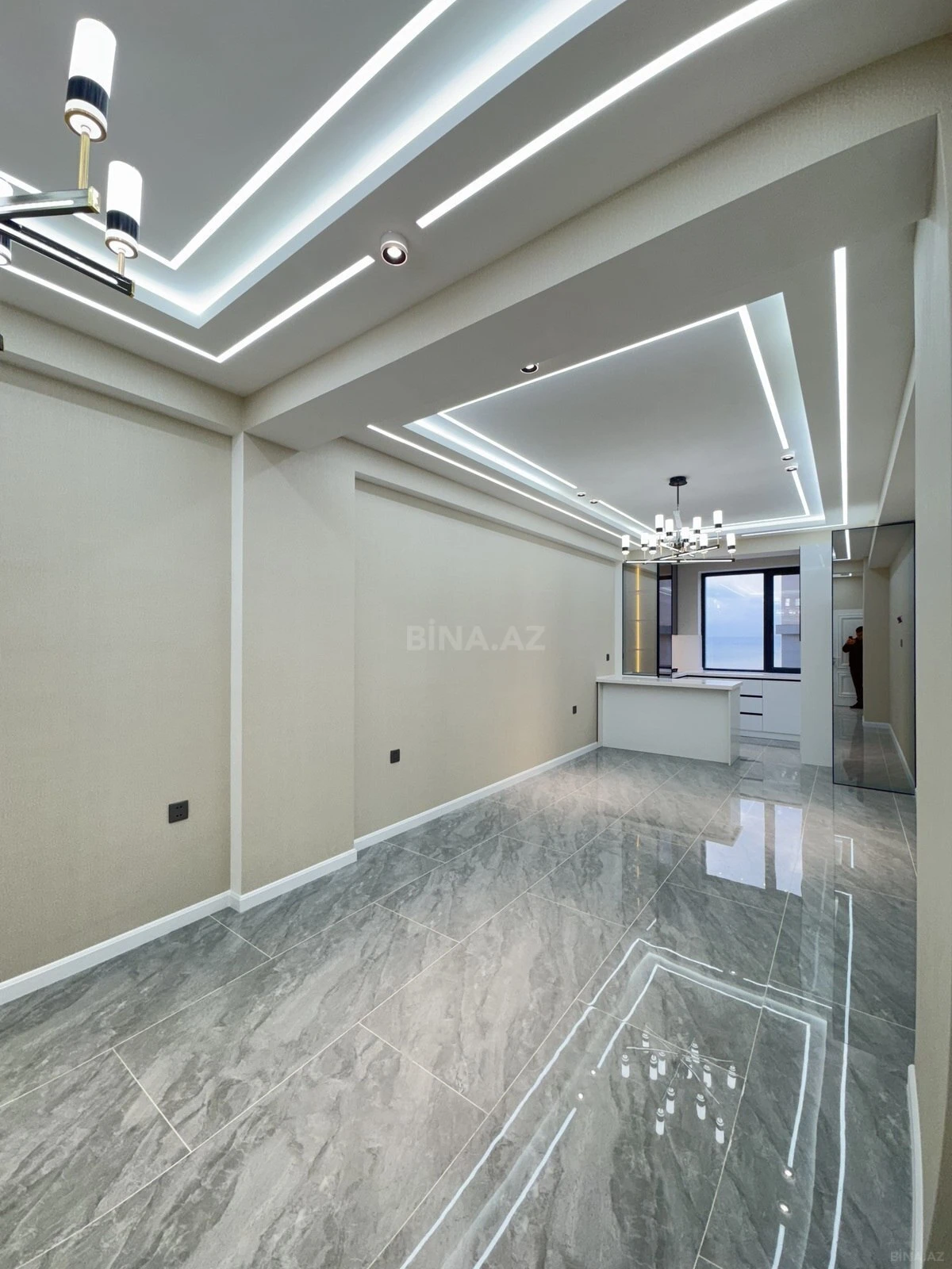 Satılır 3 otaqlı mənzil 98 m²