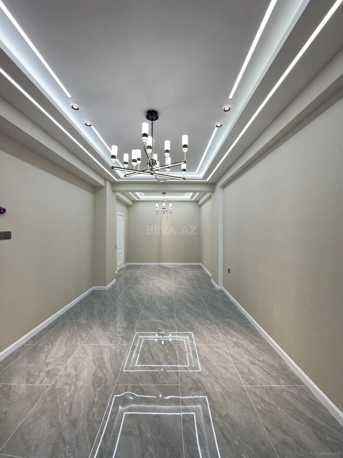 Satılır 3 otaqlı mənzil 98 m²