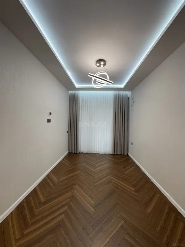Satılır 3 otaqlı mənzil 98 m²