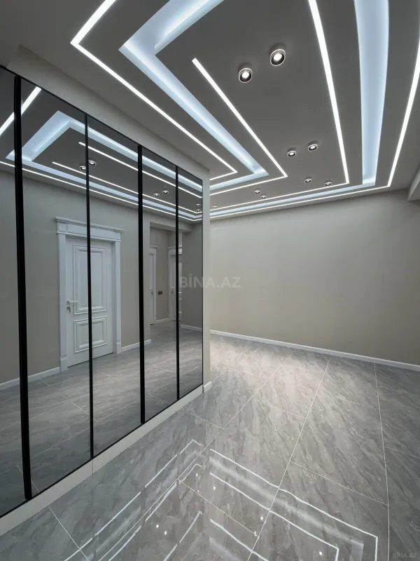 Satılır 3 otaqlı mənzil 98 m²