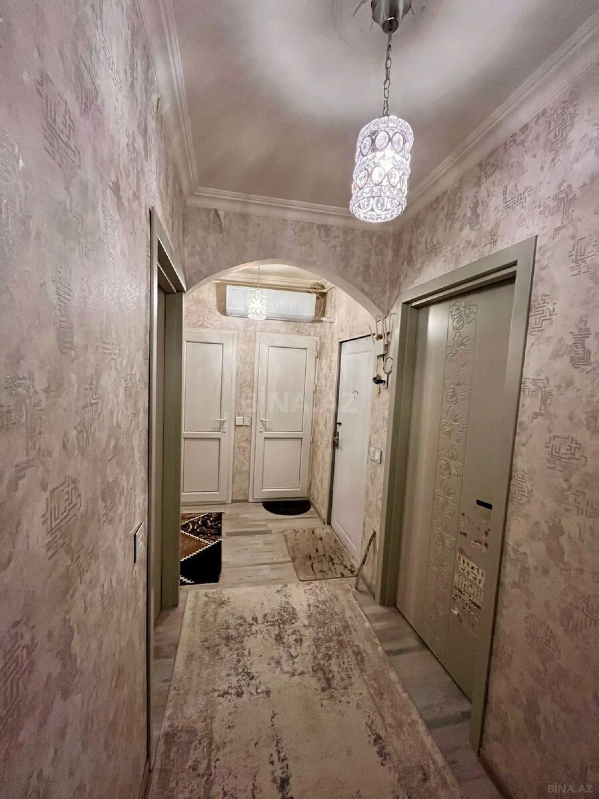 Satılır 2 otaqlı mənzil 65 m²