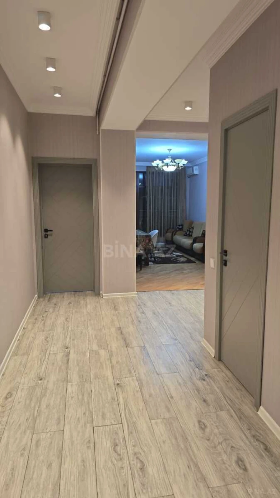 Satılır 3 otaqlı mənzil 102 m²
