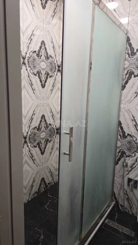 Satılır 3 otaqlı mənzil 102 m²