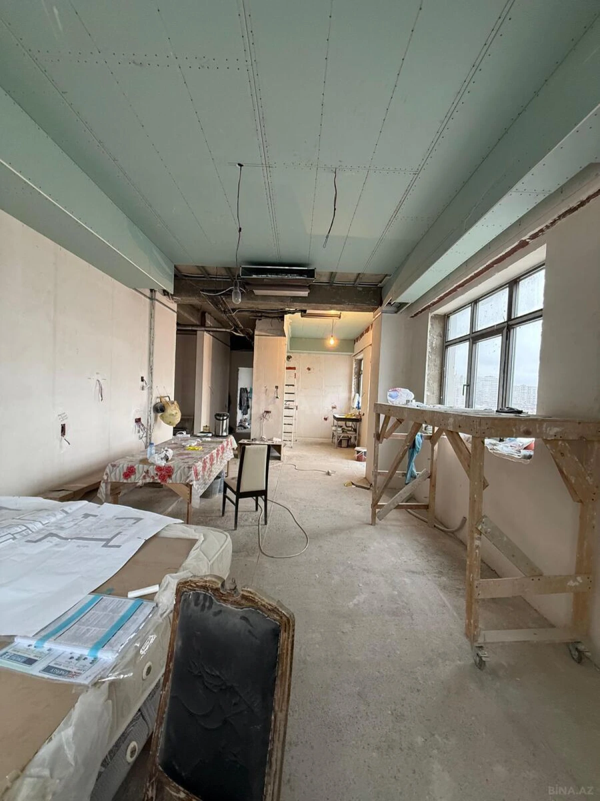 Satılır 4 otaqlı mənzil 152.8 m²