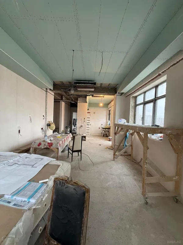 Satılır 4 otaqlı mənzil 152.8 m²