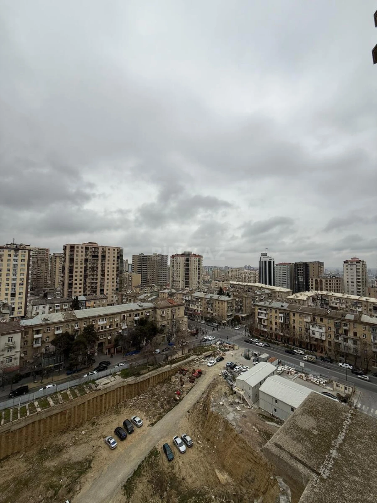 Satılır 4 otaqlı mənzil 152.8 m²