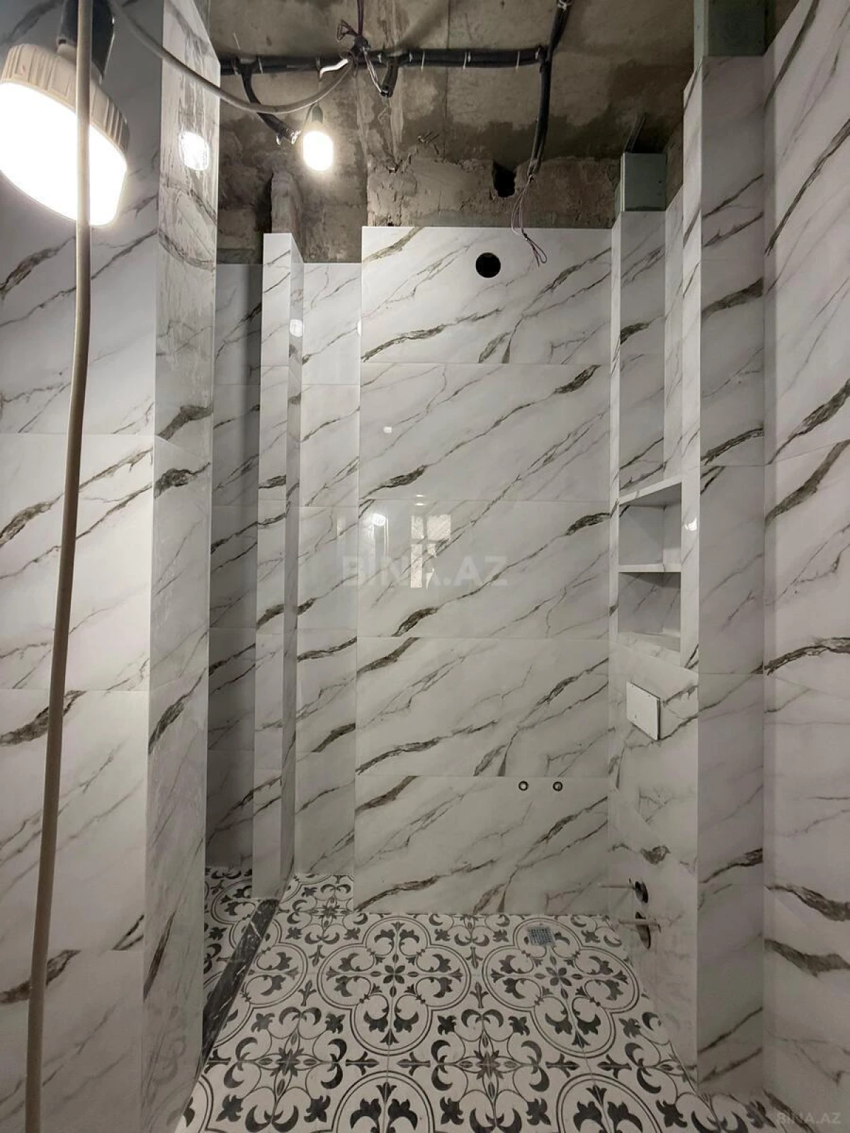 Satılır 4 otaqlı mənzil 152.8 m²