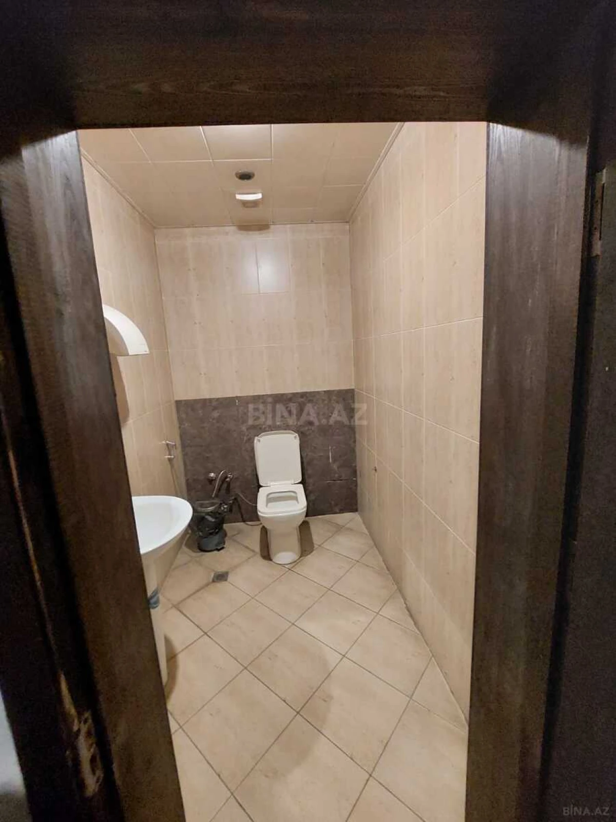 Kirayə verilir obyekt 1150 m²