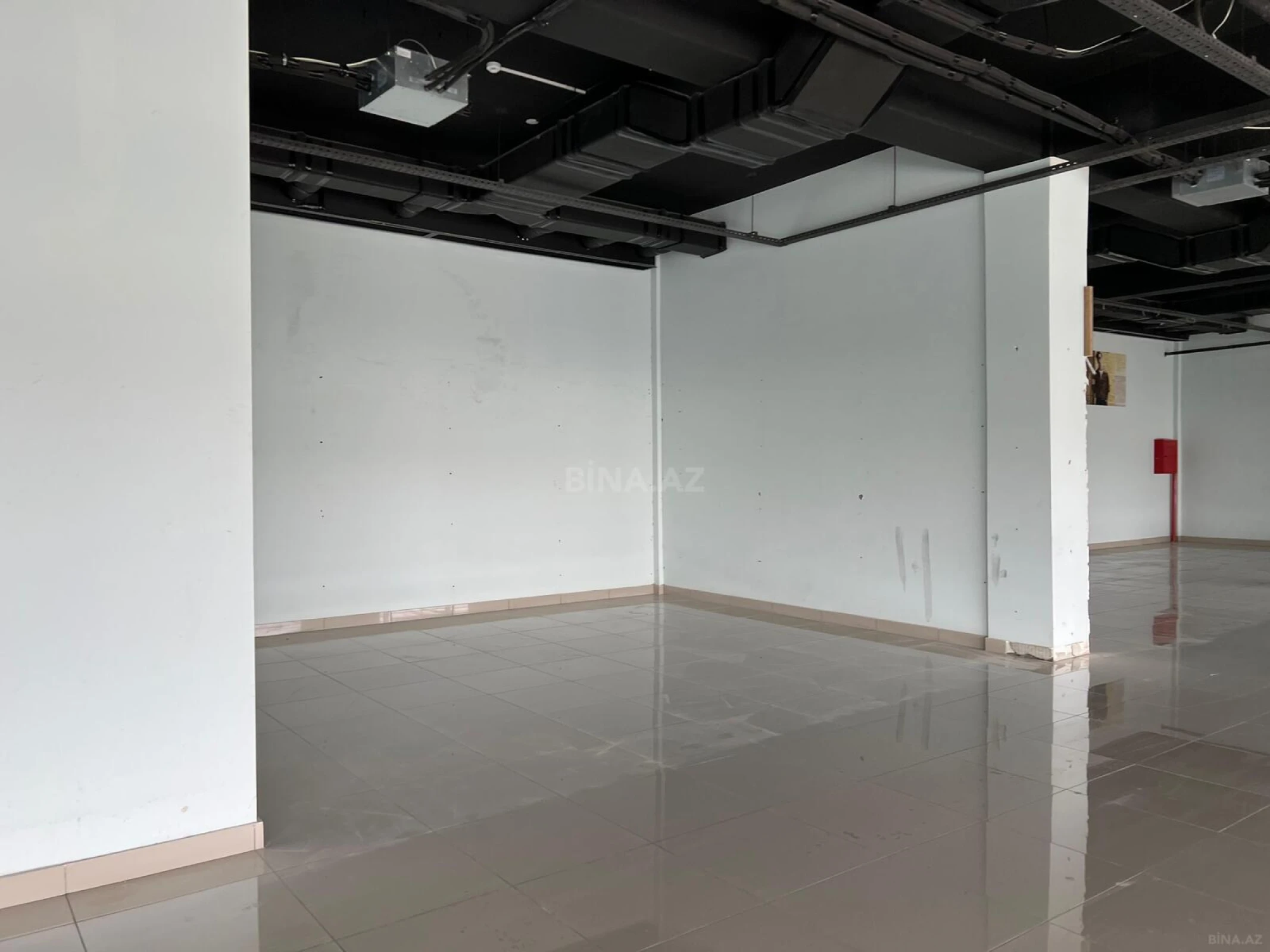 Satılır obyekt 3016.1 m²