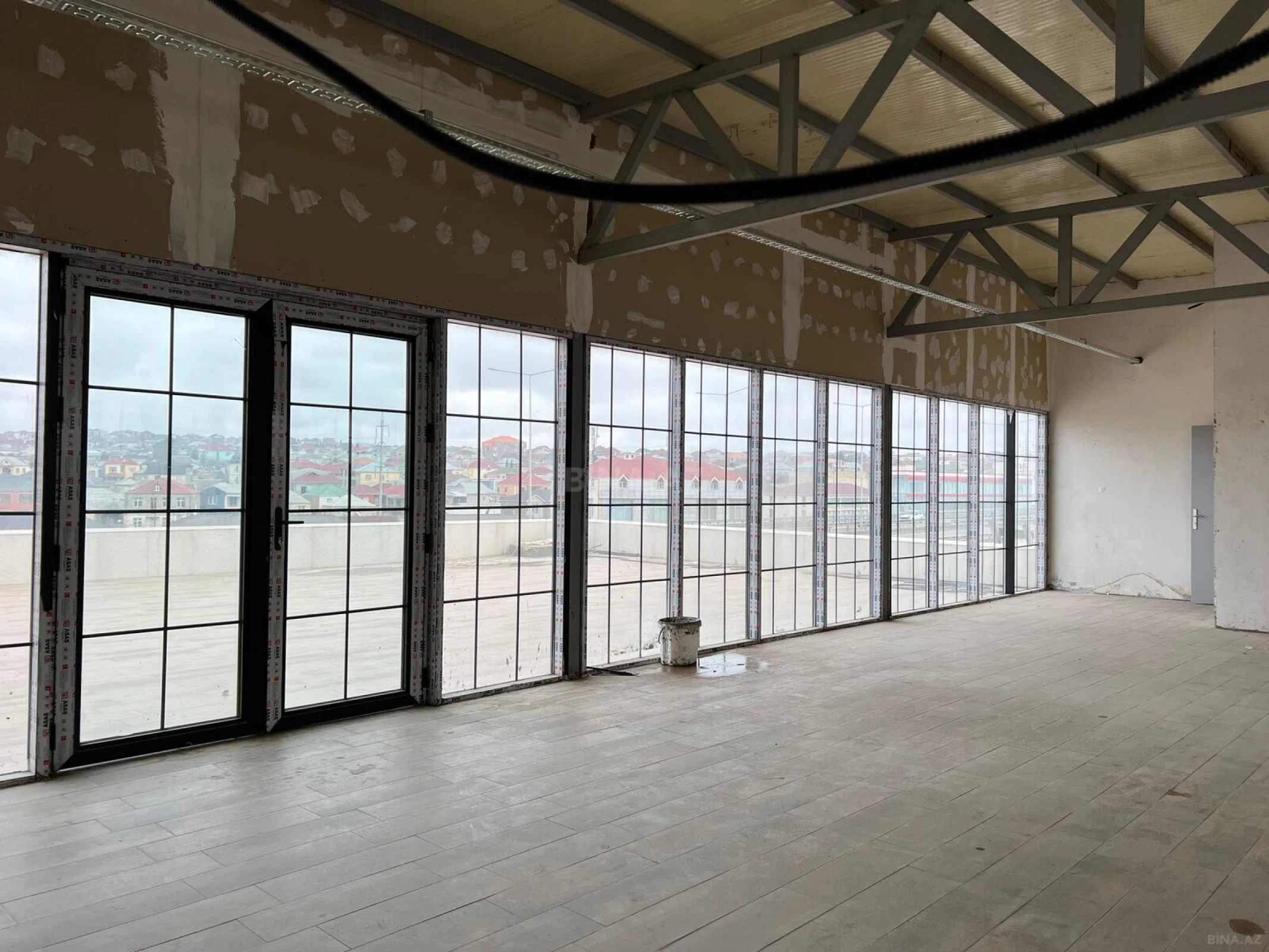 Satılır obyekt 3016.1 m²