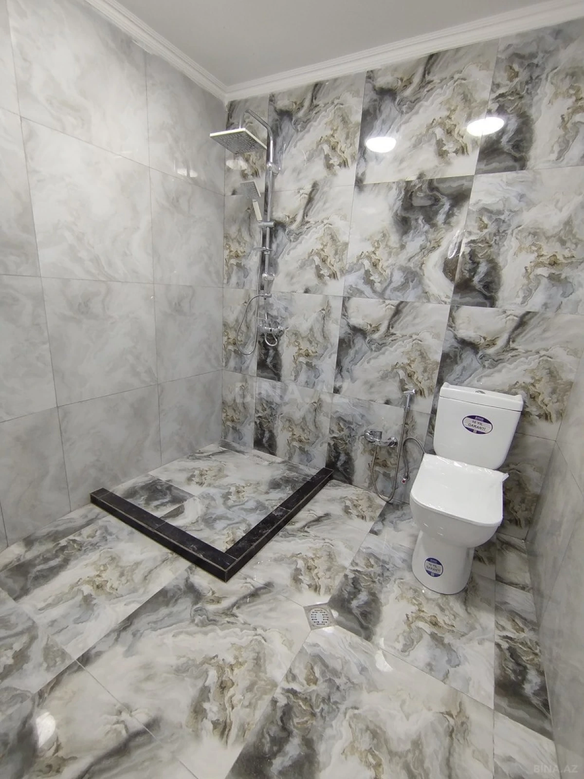 Satılır 3 otaqlı mənzil 90 m²