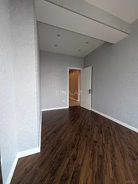 Kirayə verilir 4 otaqlı mənzil 140 m²