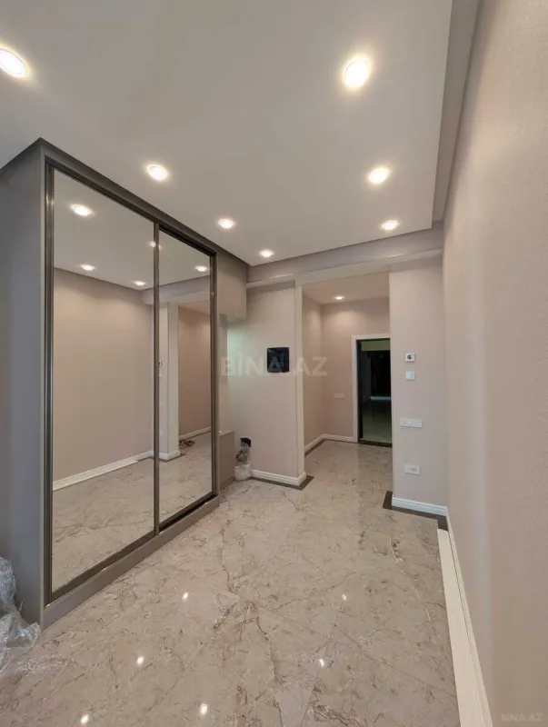 Kirayə verilir 4 otaqlı mənzil 140 m²