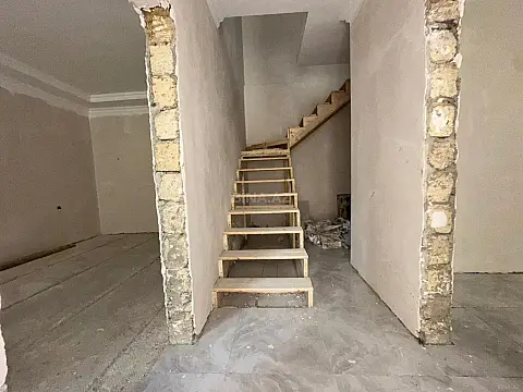 Satılır 4 otaqlı həyət evi 80 m²