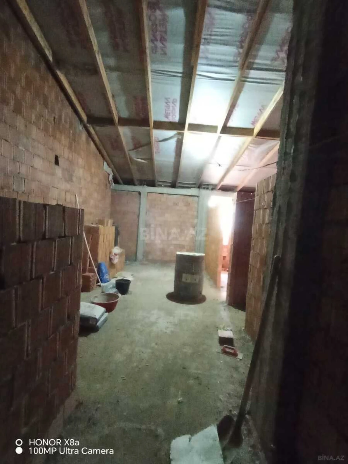 Satılır 1 otaqlı mənzil 60 m²