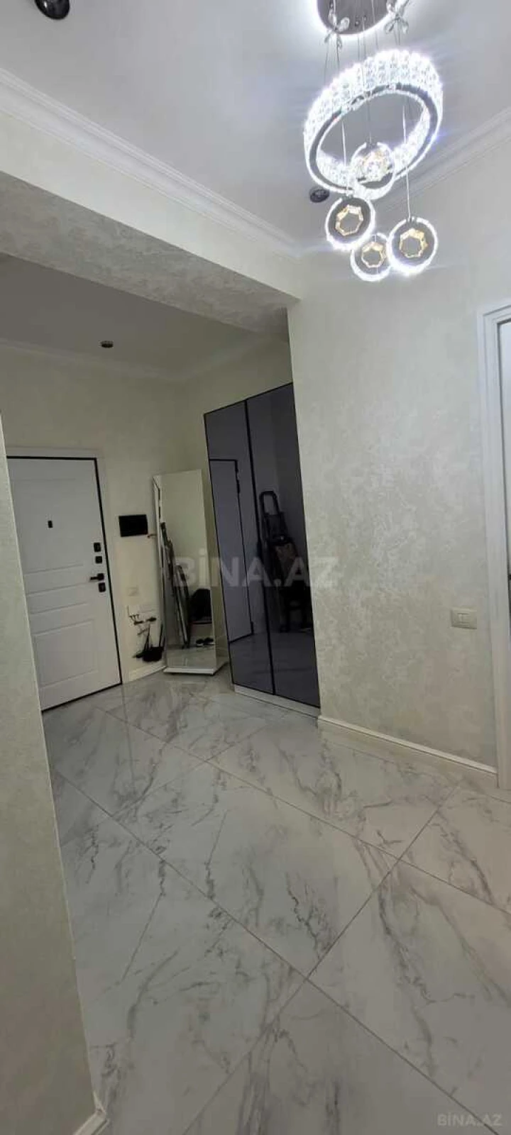 Kirayə verilir 2 otaqlı mənzil 80 m²