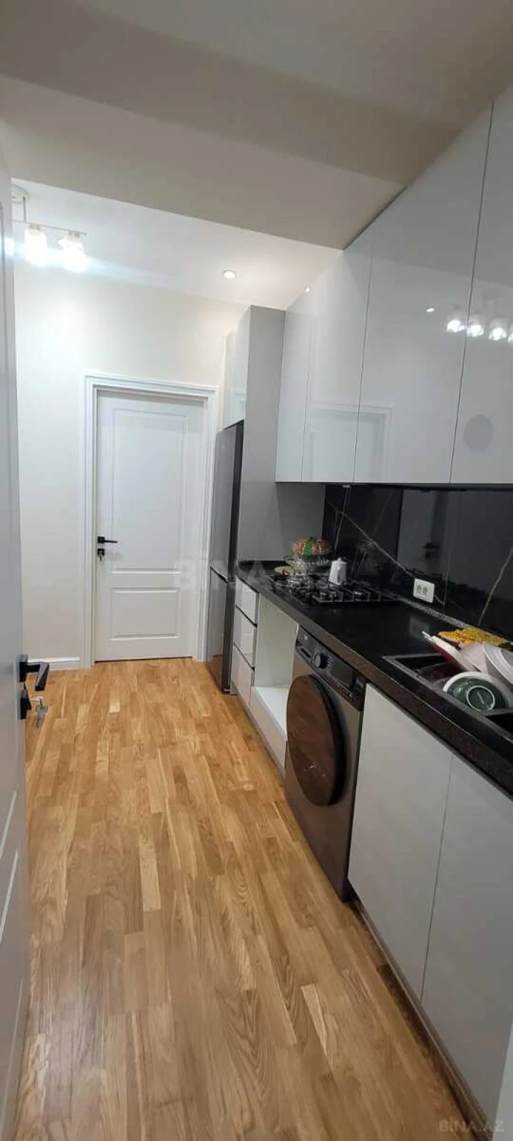 Kirayə verilir 2 otaqlı mənzil 80 m²